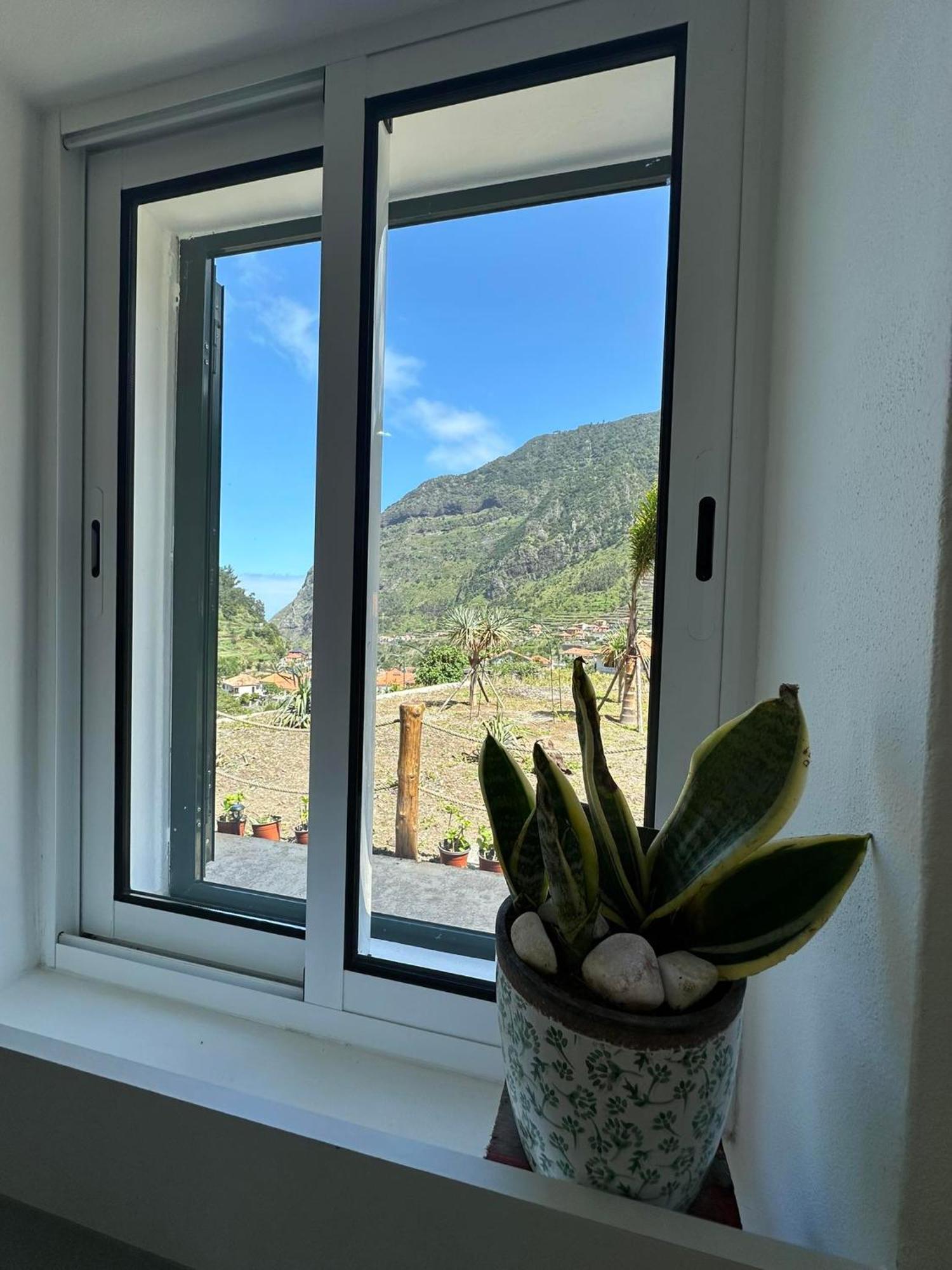 The Green Valley House Sao Vicente  Luaran gambar